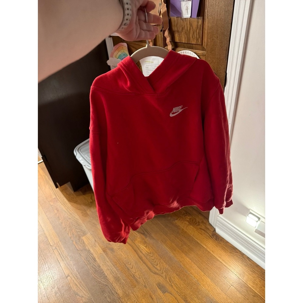 Nike Sportswear Club Fleece Pullover Hoodie red boys large